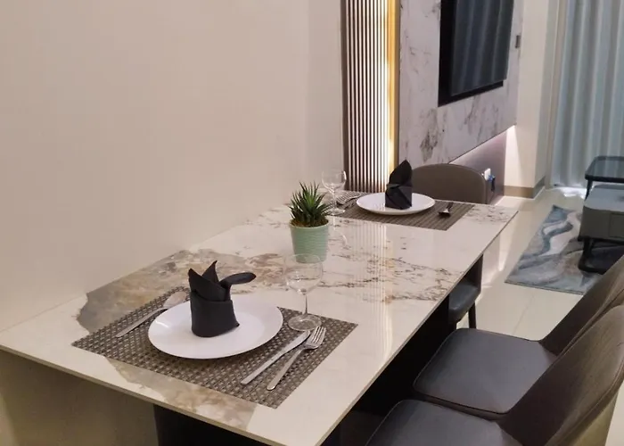 Savvy 1br Near Okada Manila