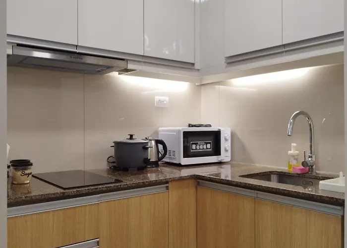 Apartment Savvy 1br Near Okada *